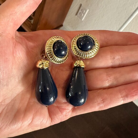 Vintage Reversible Beaded Necklace and Clip-On Earrings Set - Picture 10 of 10